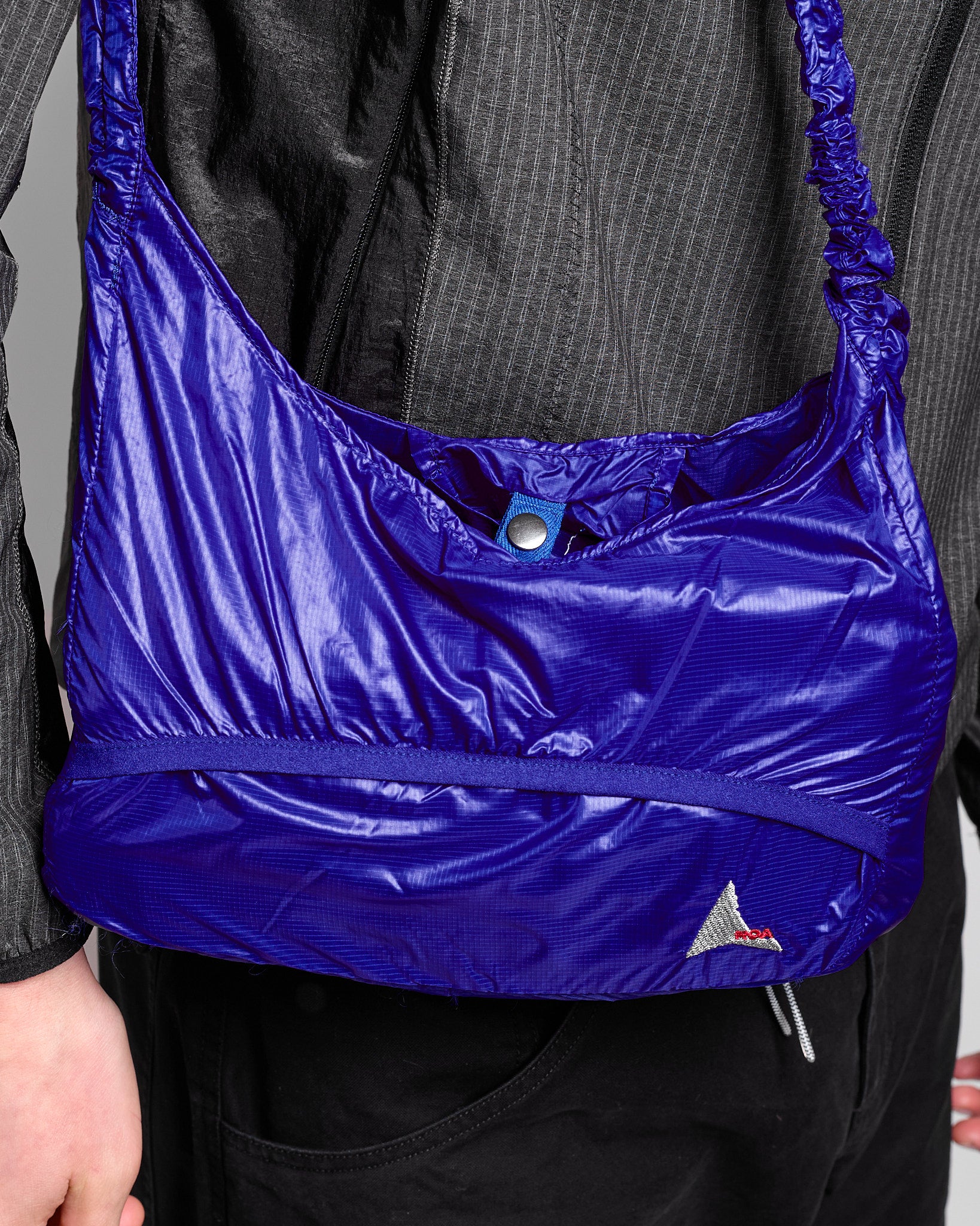 LAKI Small Packable Knot Bag in Blue ~ Windthrow