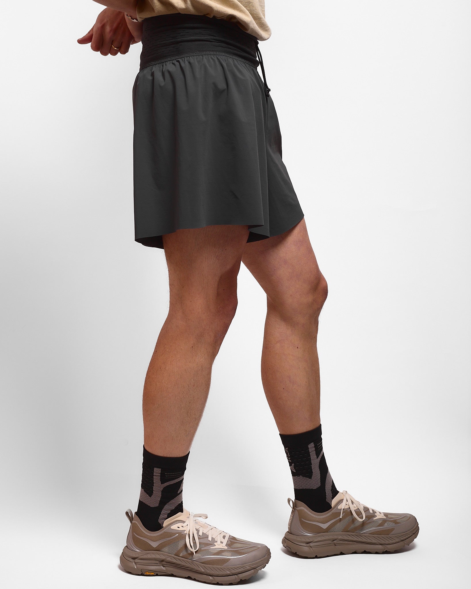 Warp Short Short in Anthracite ~ Windthrow