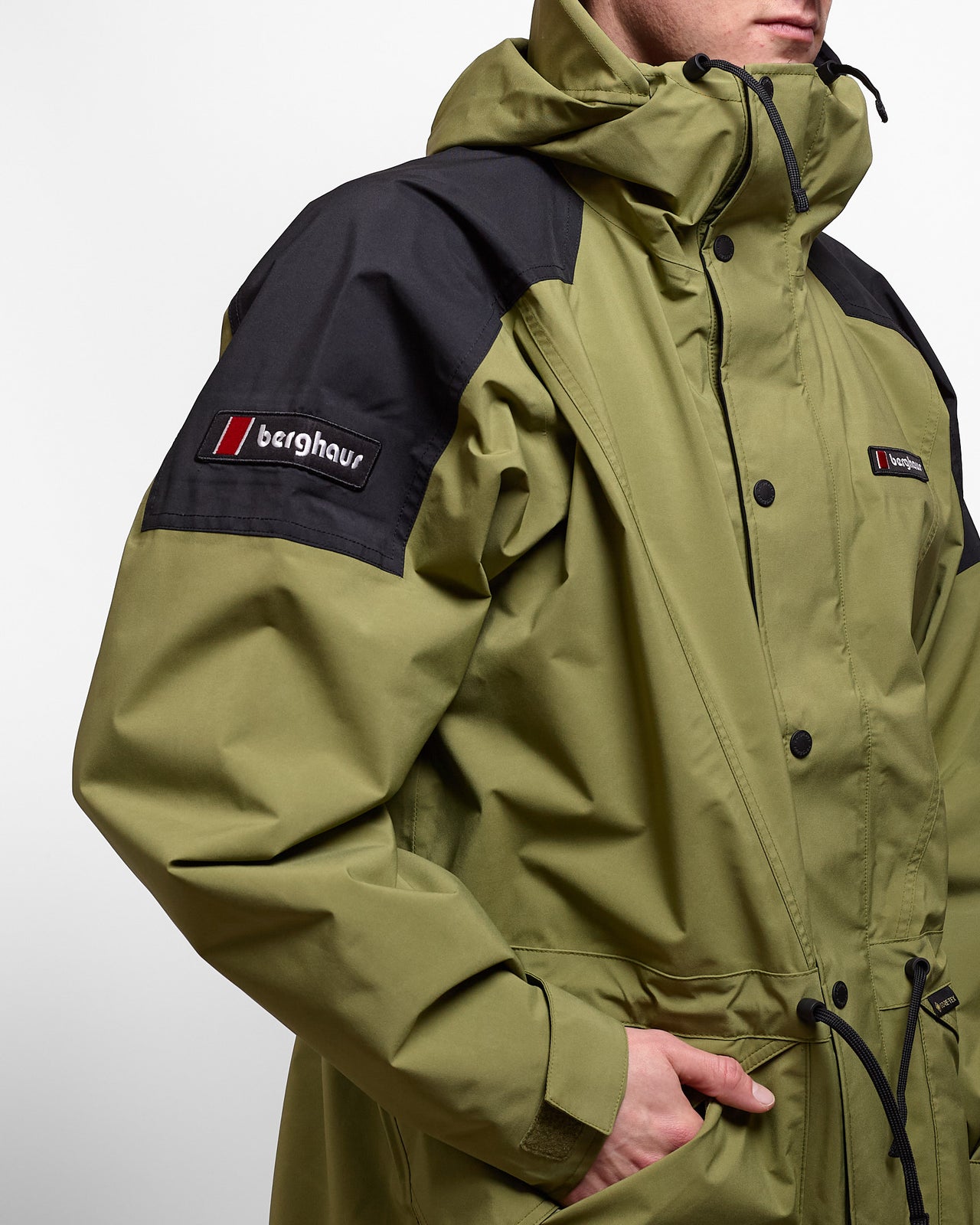 Meru Mountain Gore-Tex Jacket in Green/Black