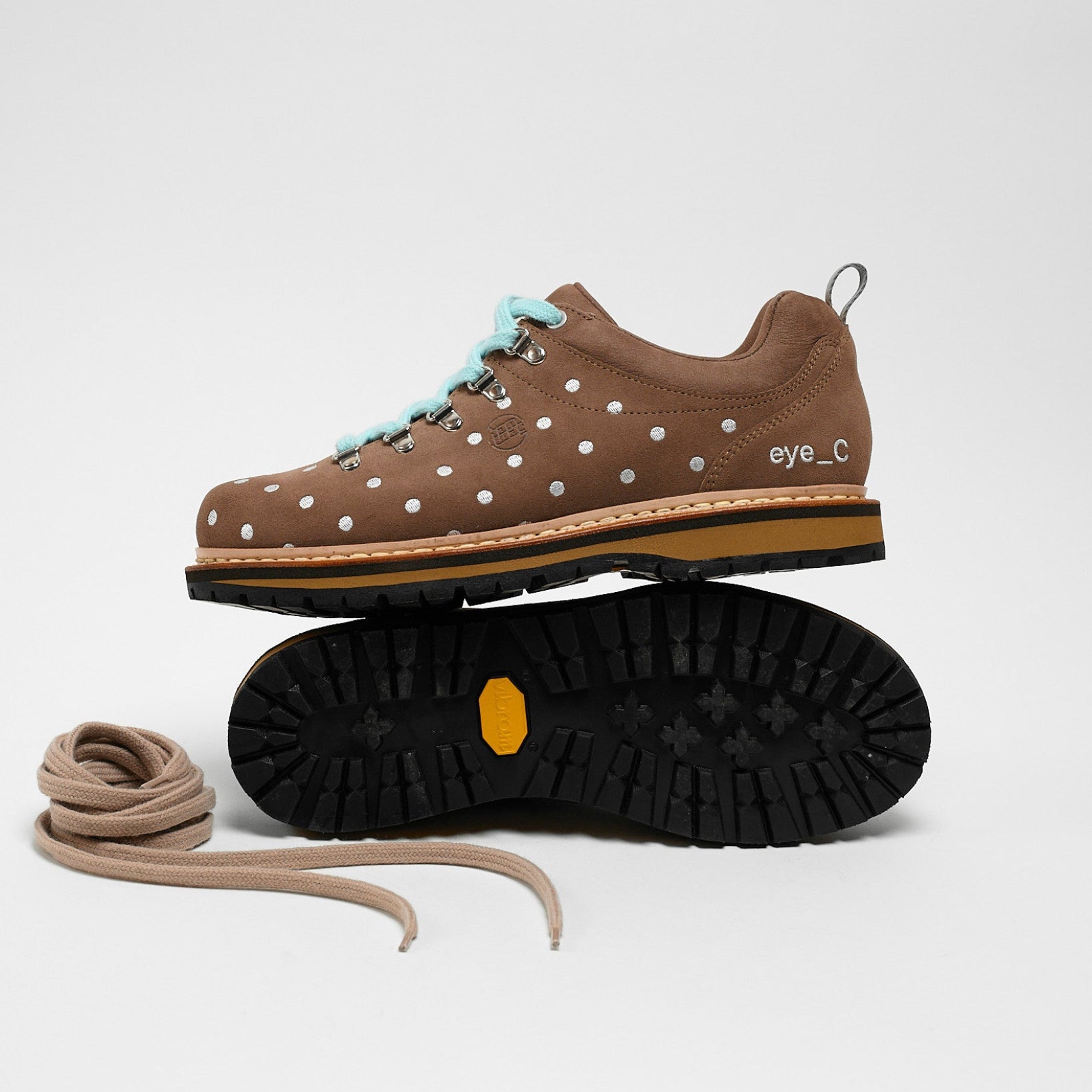 Hanwag x eye_C Bergler boot in taupe/taupe