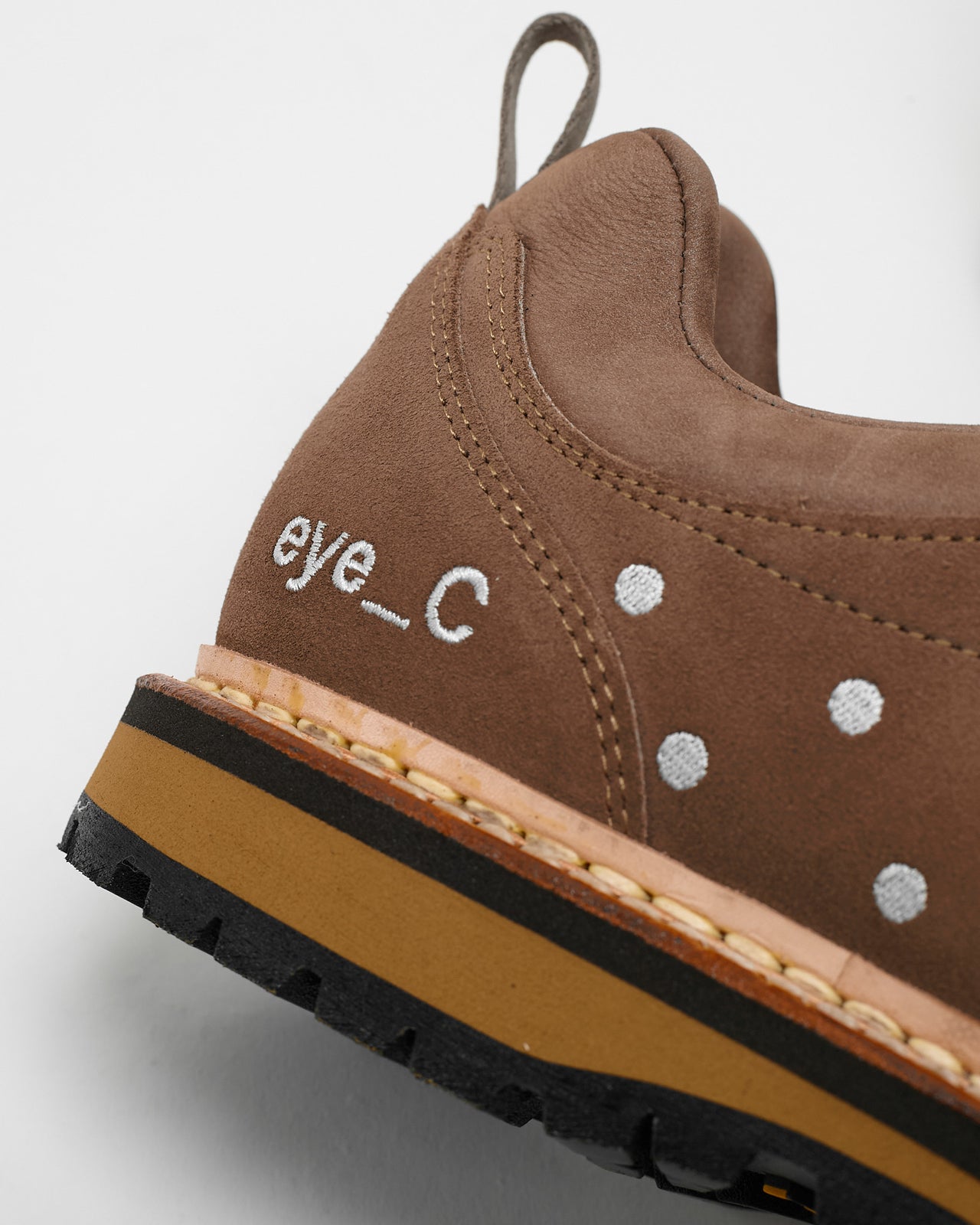 Bergler Low eye_C in Taupe/Taupe