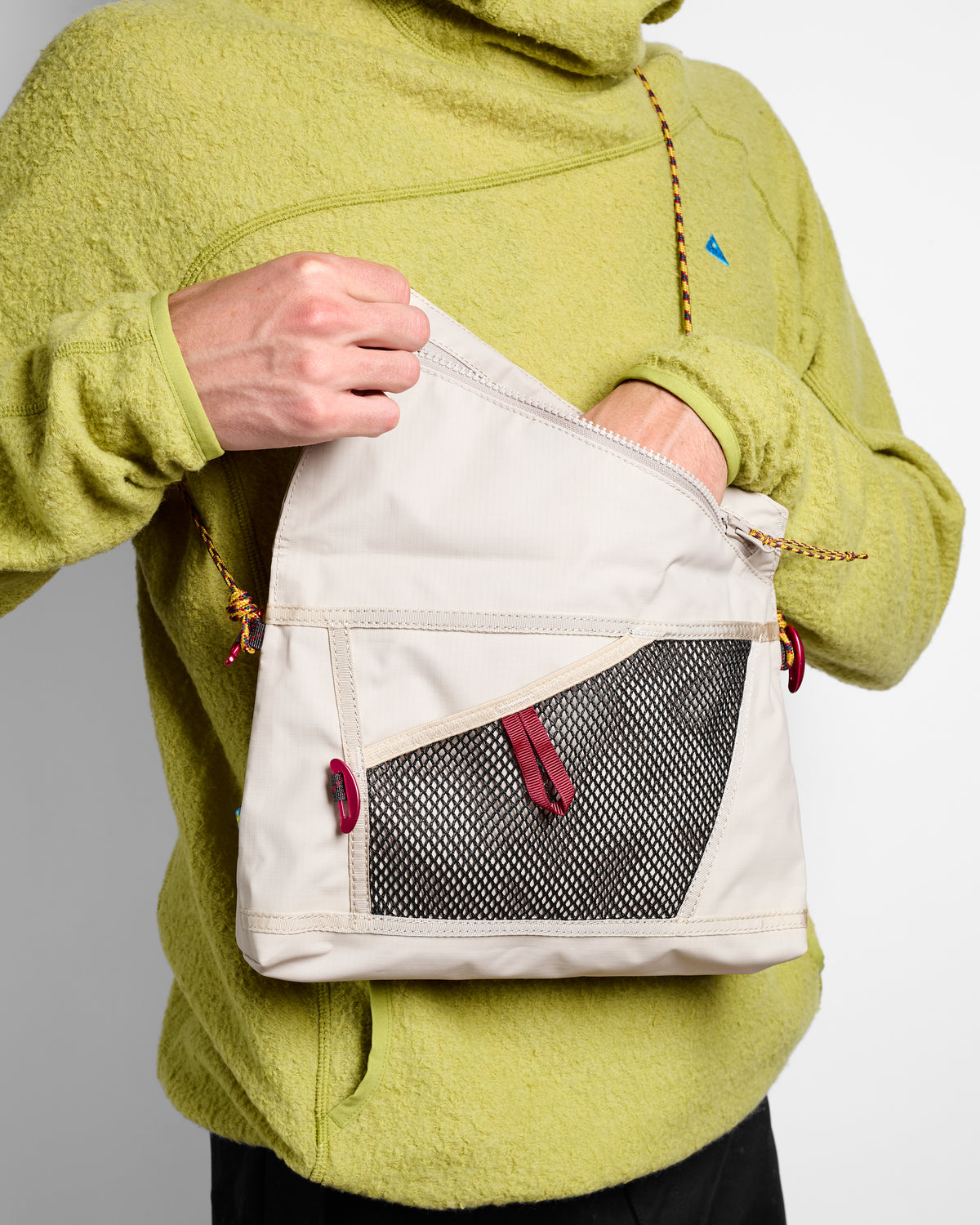 Hrid 3L Waterproof Accessory Bag in Silver Creme