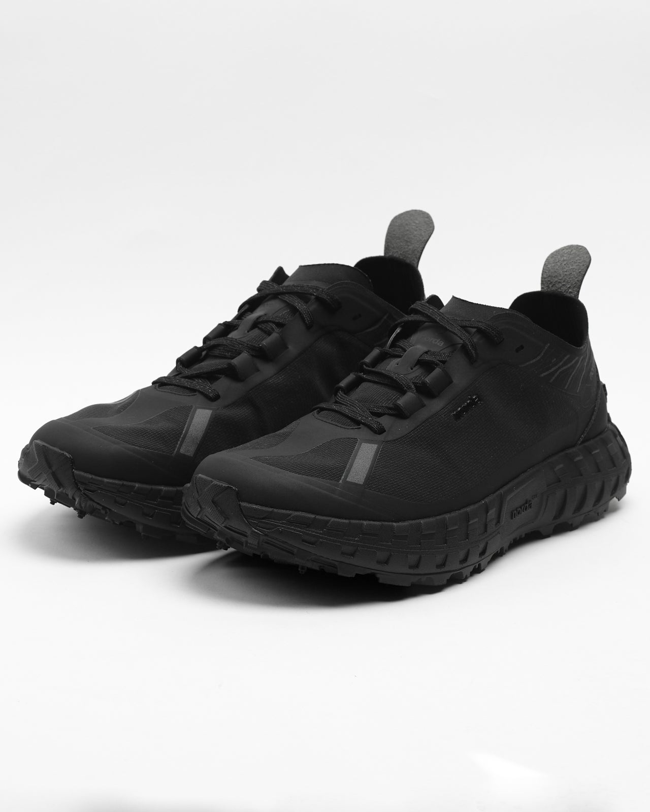 norda 001A in Stealth Black
