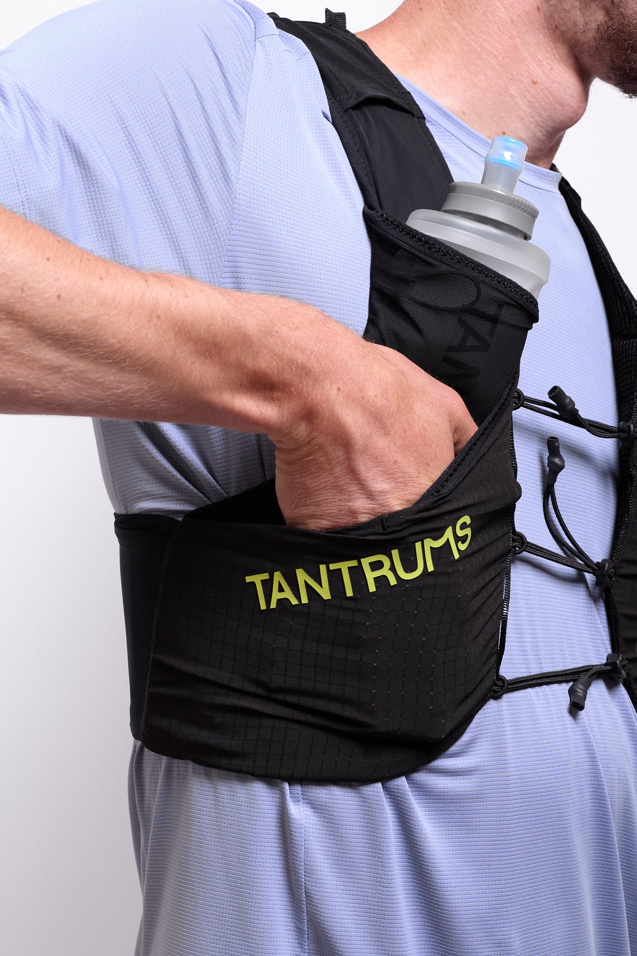 Crest 6 Hydration Vest in Black/Peasoup Green