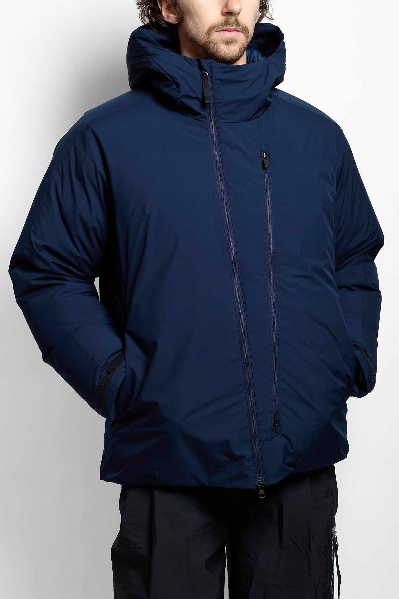 2L Lightweight Down Jacket in Navy