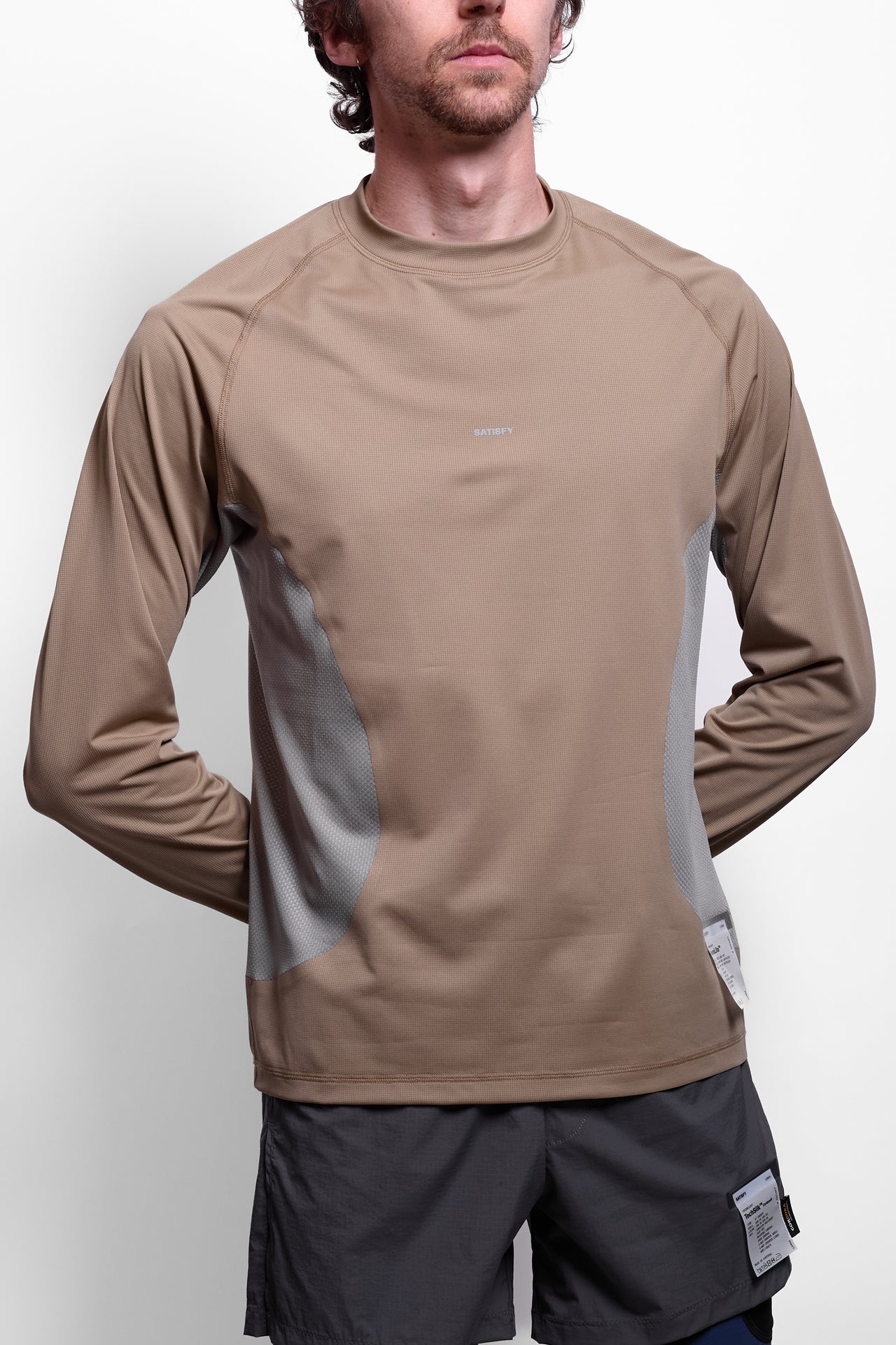 AuraLite™ Tech Long Tee in Army Green