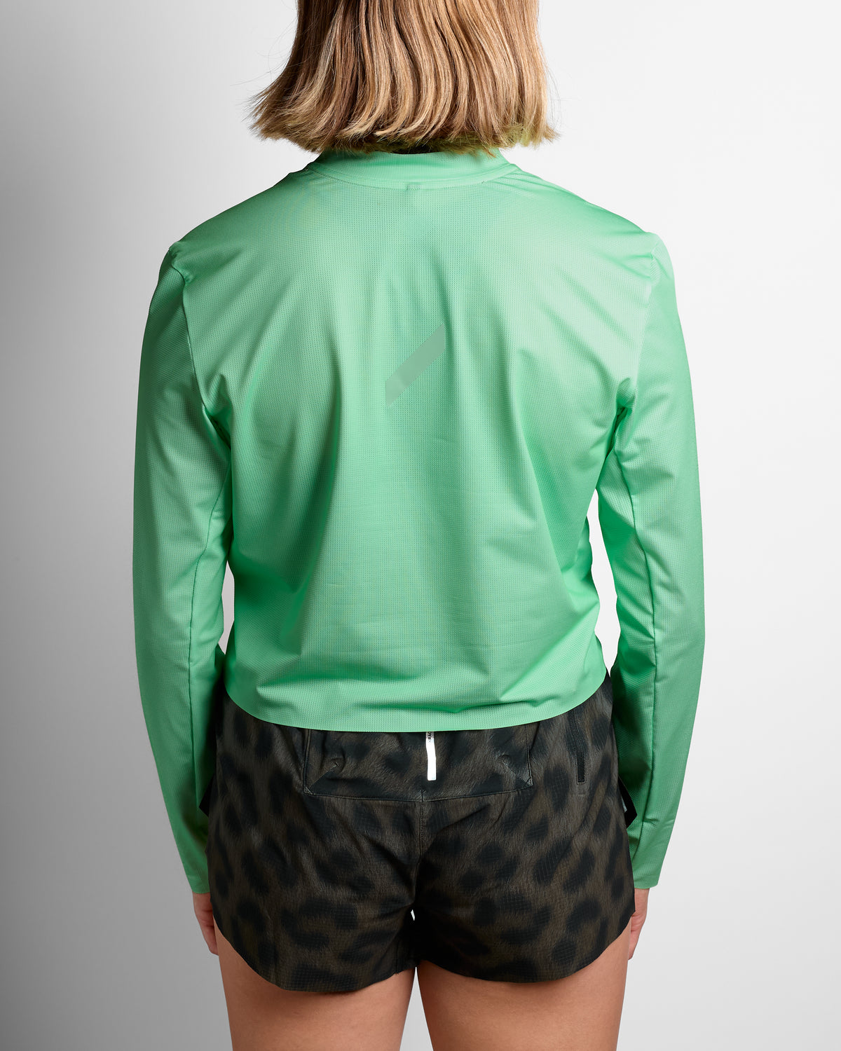 W's LS Crop T in Ash Green