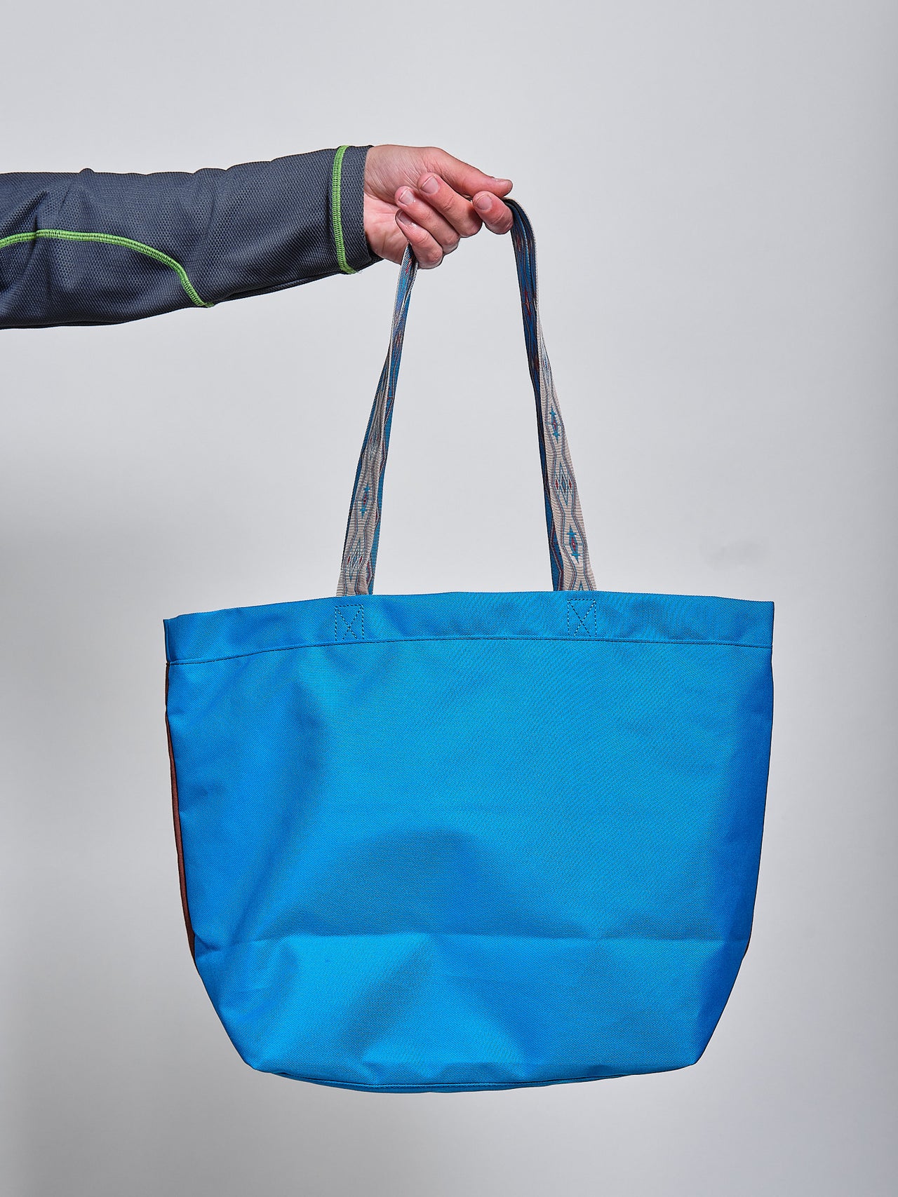 Twin Falls Tote in Scout