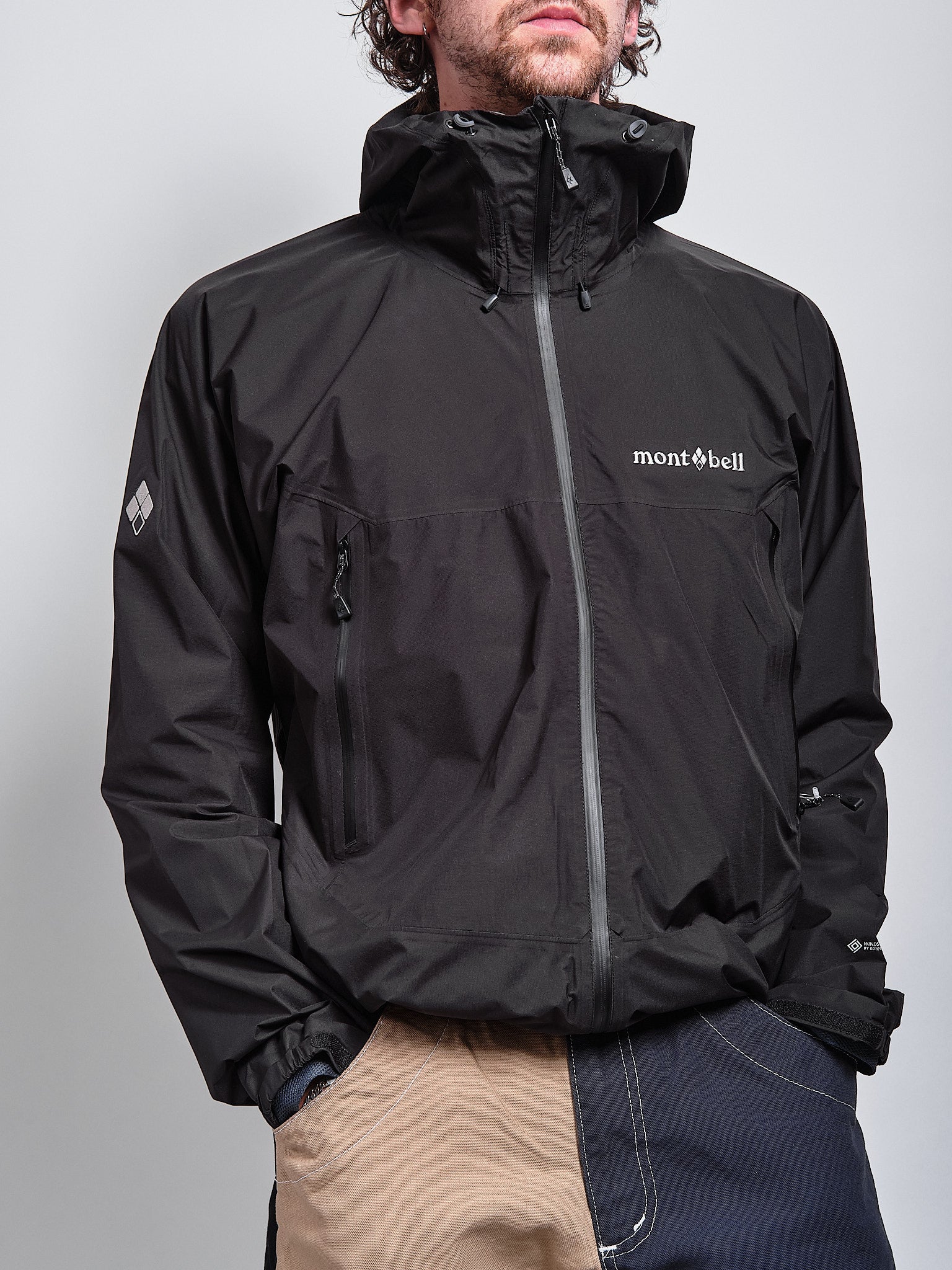 Rain Trekker Jacket in Black Windthrow