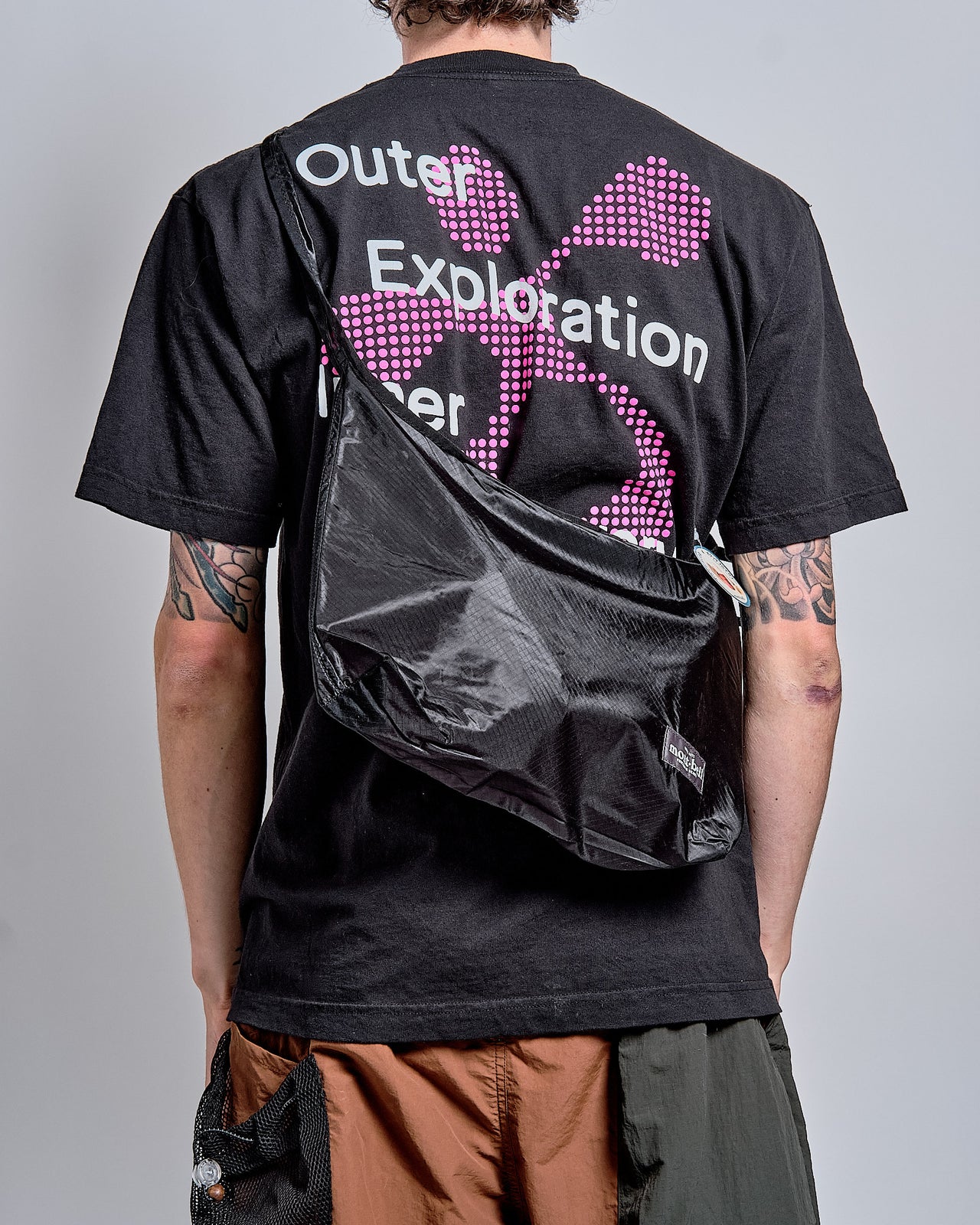 U.L. Mono Shoulder Bag L in Black