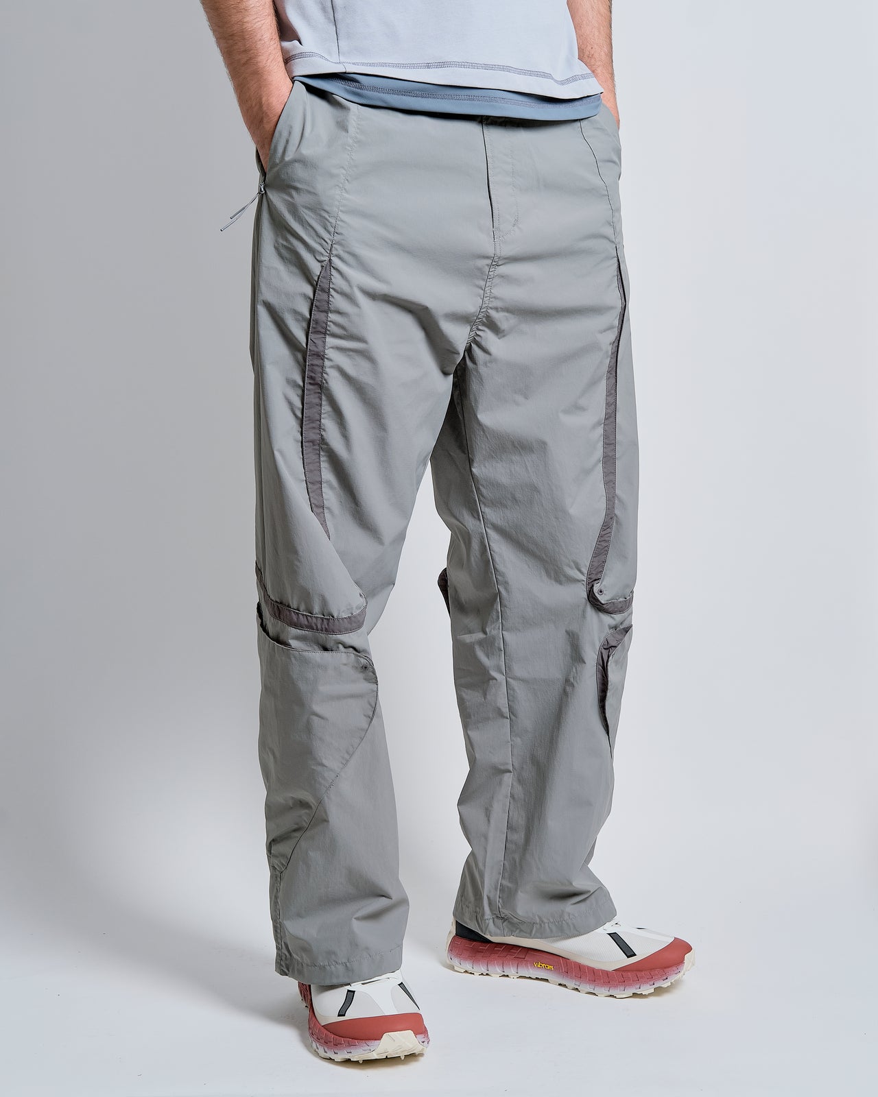 Surround Pants in Warm Grey