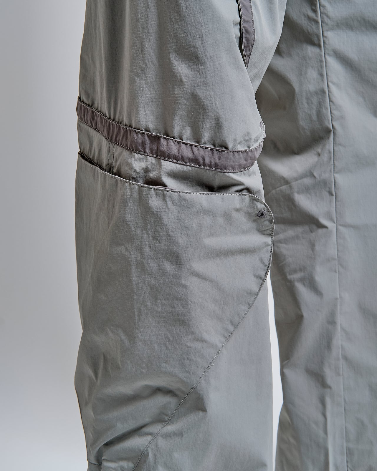 Surround Pants in Warm Grey